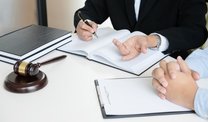 Recouvrement amiable ou judiciaire : quelle solution choisir ?